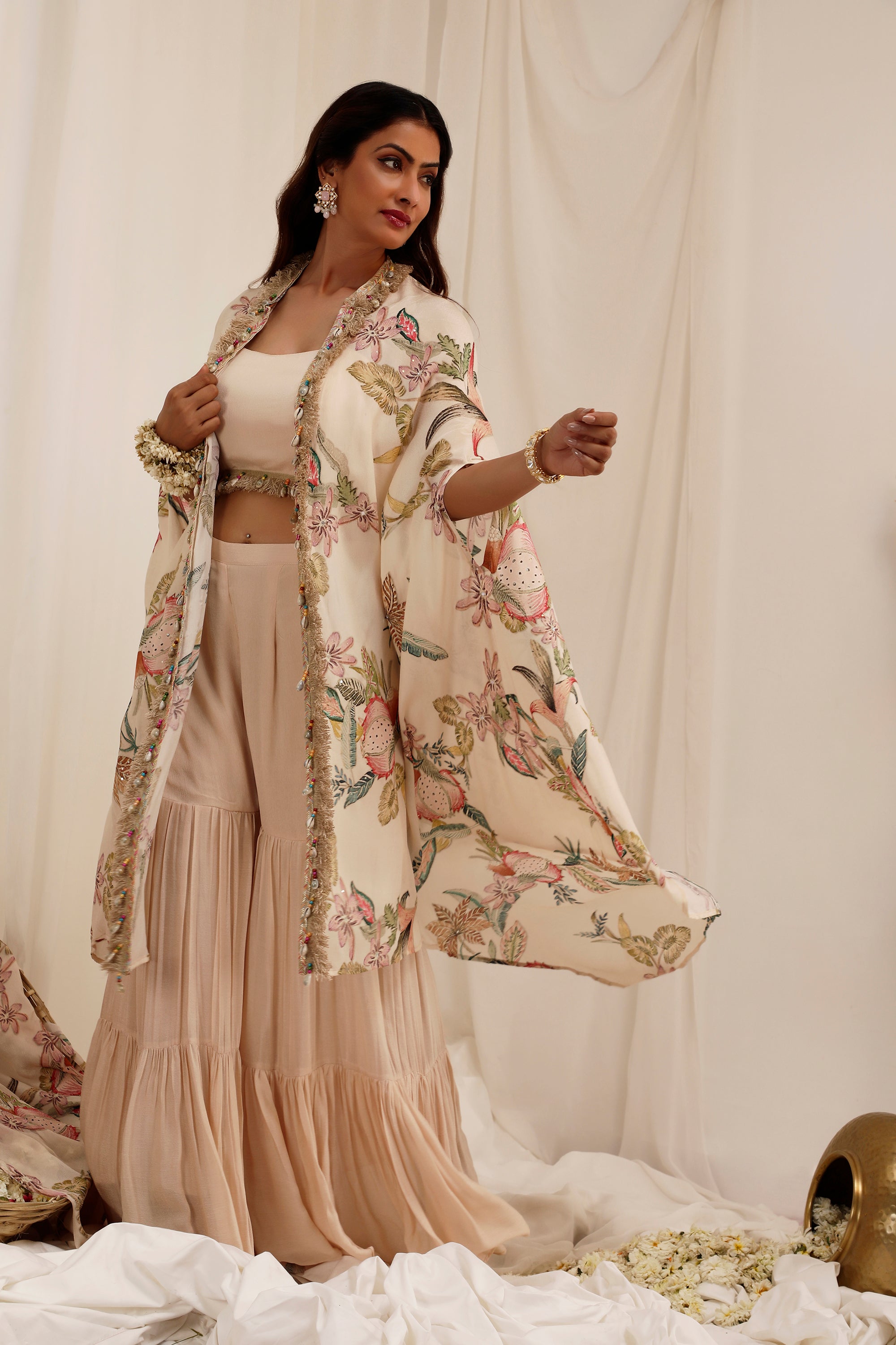 MADHANIYA - CAPE SET