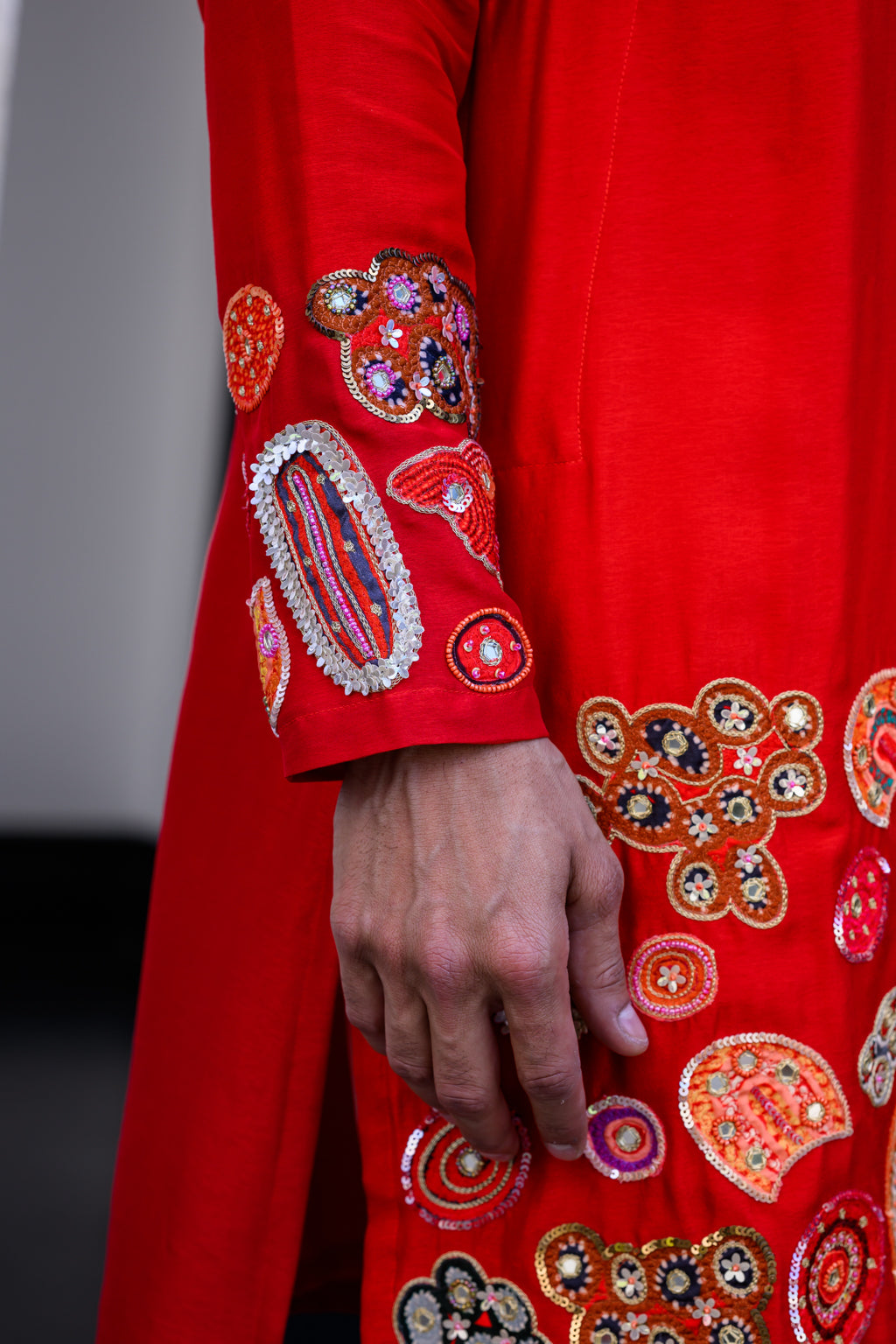 Dawn Hand Applique Kurta Paidawn With Pants