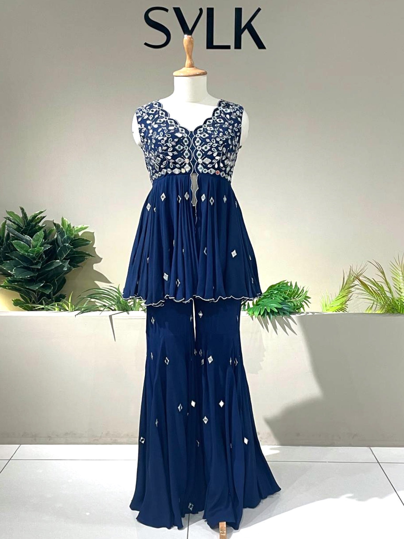 Crepe All Over Scalloped Kurti With New Biased Flared Pants