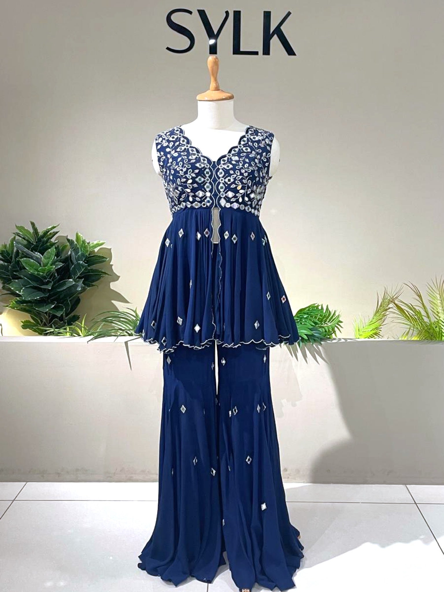 Crepe All Over Scalloped Kurti With New Biased Flared Pants