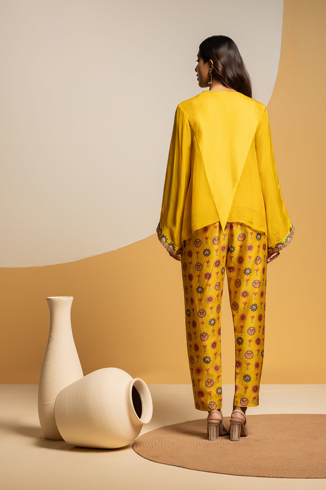 TAARANI YELLOW EMBELLISHED V NECK CO-ORD SET