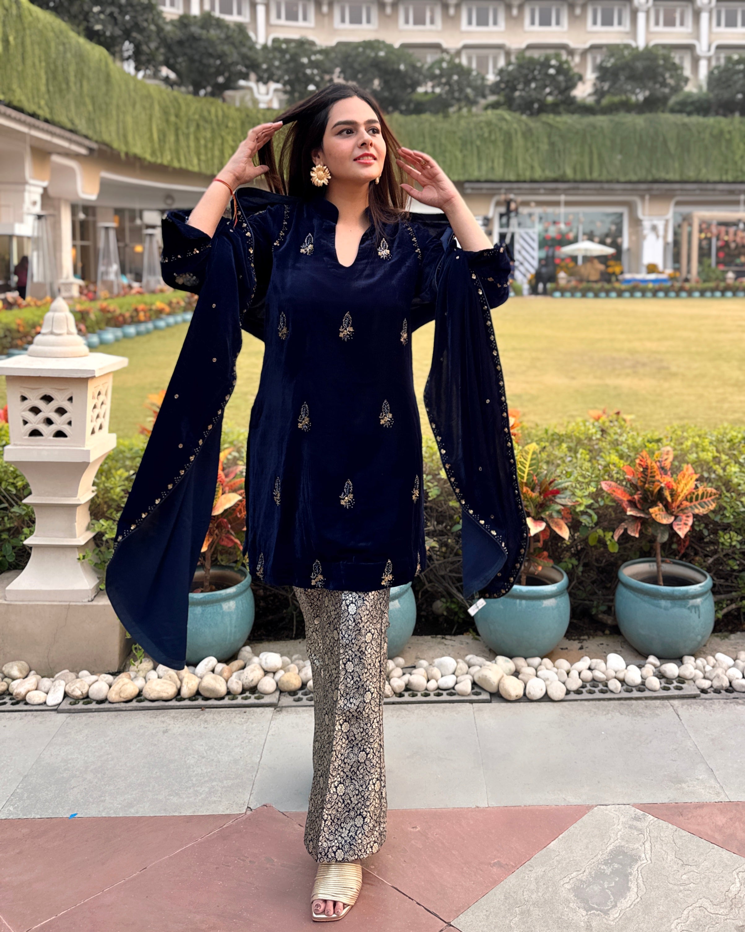 Shab Velvet Kurta with Brocade Pant Set