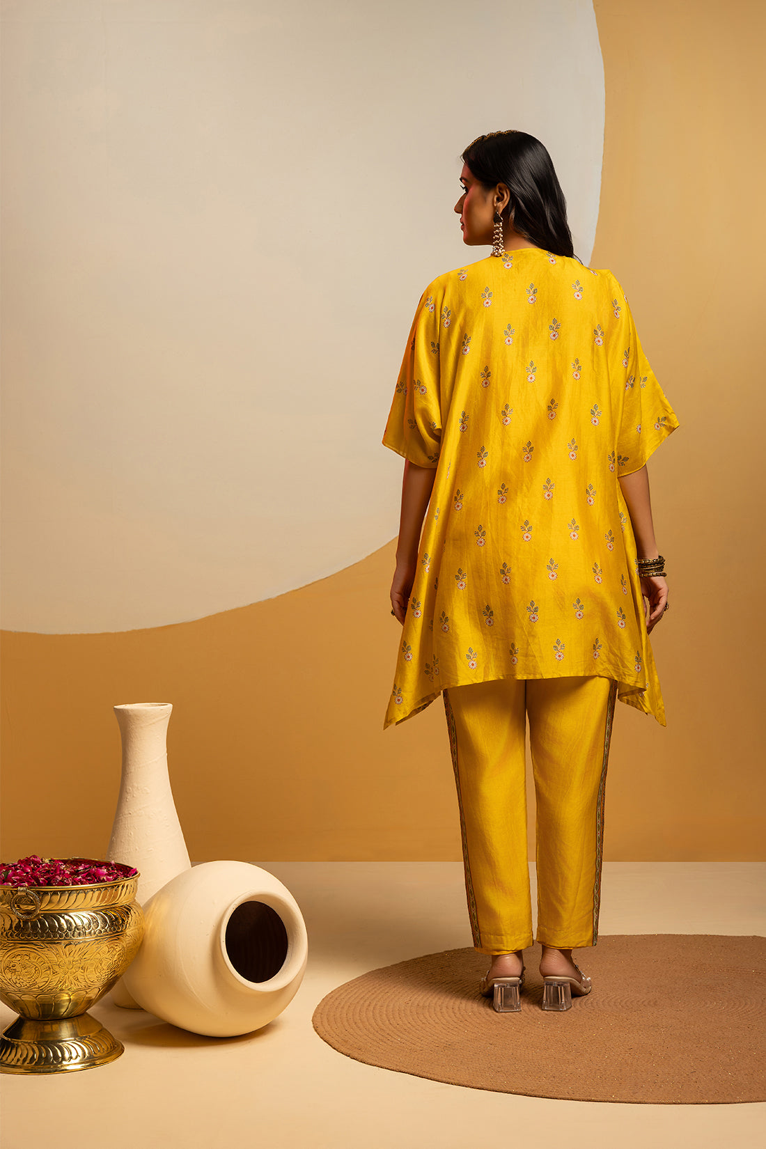 TAARANI YELLOW EMBELLISHED V NECK KURTA SET
