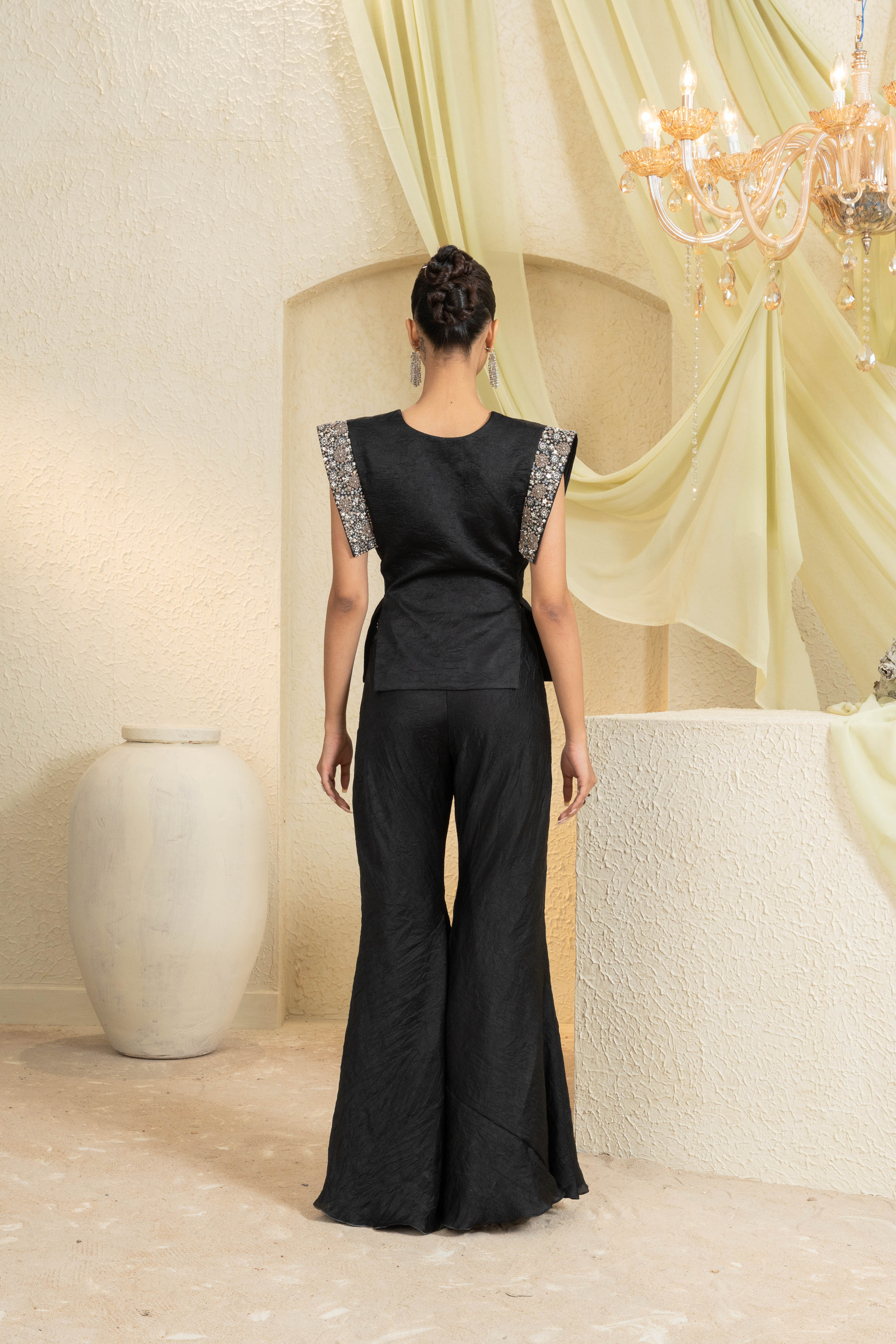 Fluid Black Drape Set