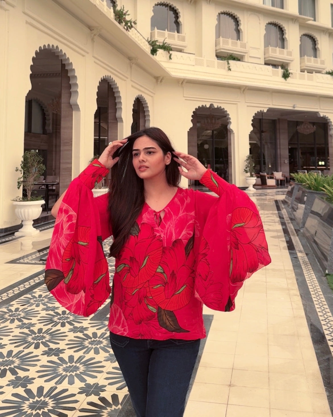 Baagh Cuff Sleeves Top