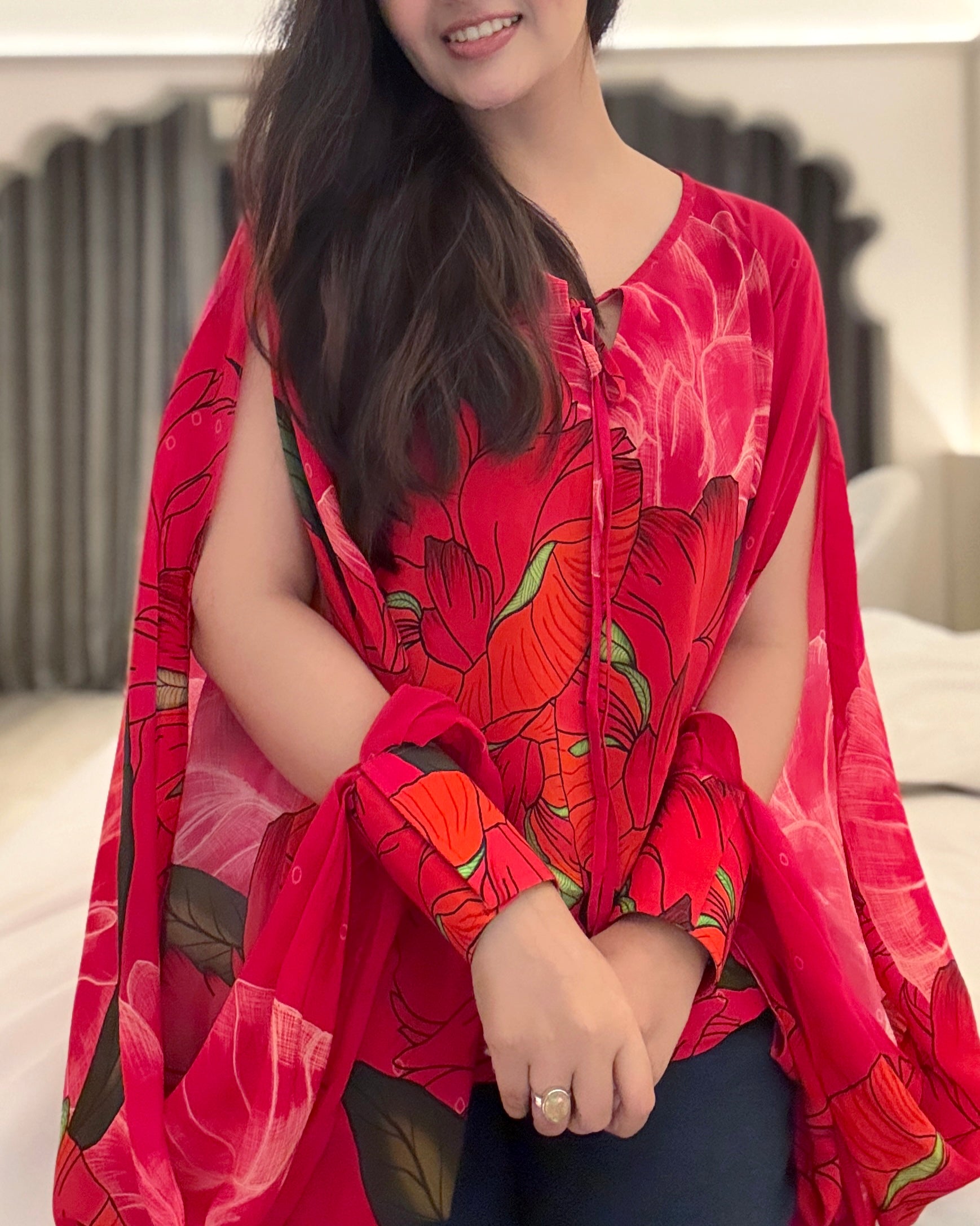 Baagh Cuff Sleeves Top